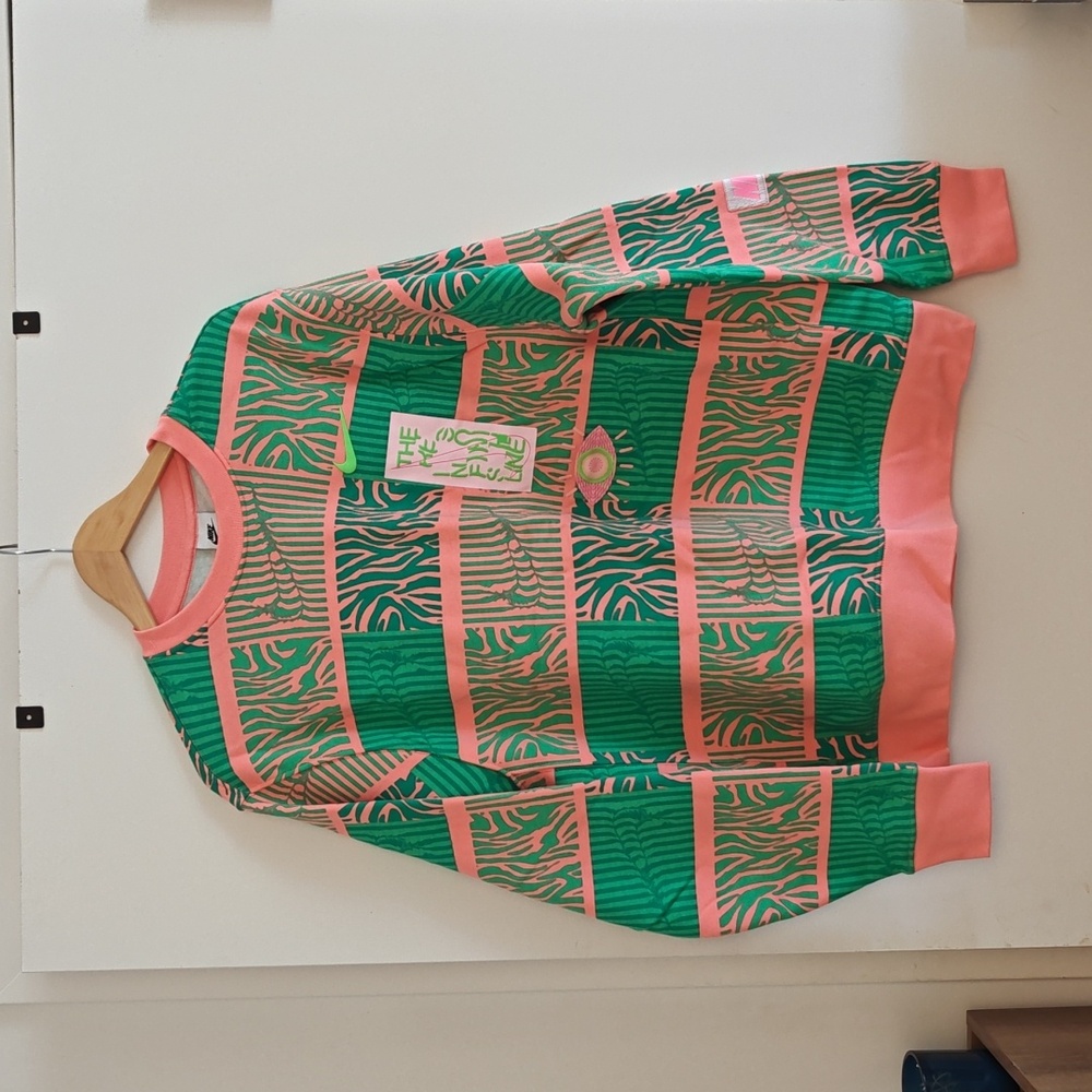 Nike Sweater Size Large